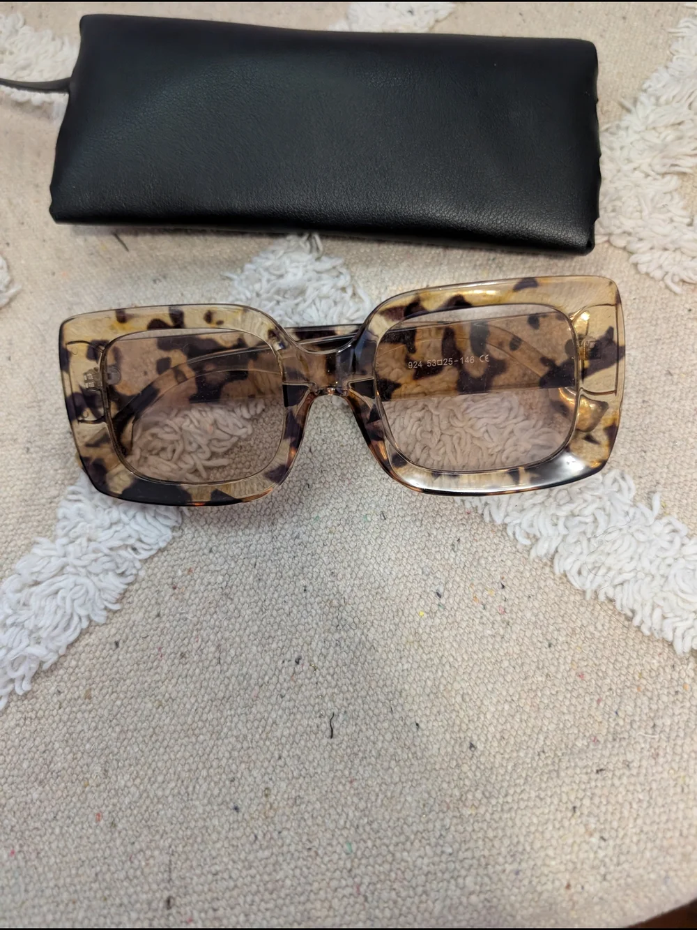 Tortoiseshell Square Frame Women’s Sunglasses - Brand Unknown